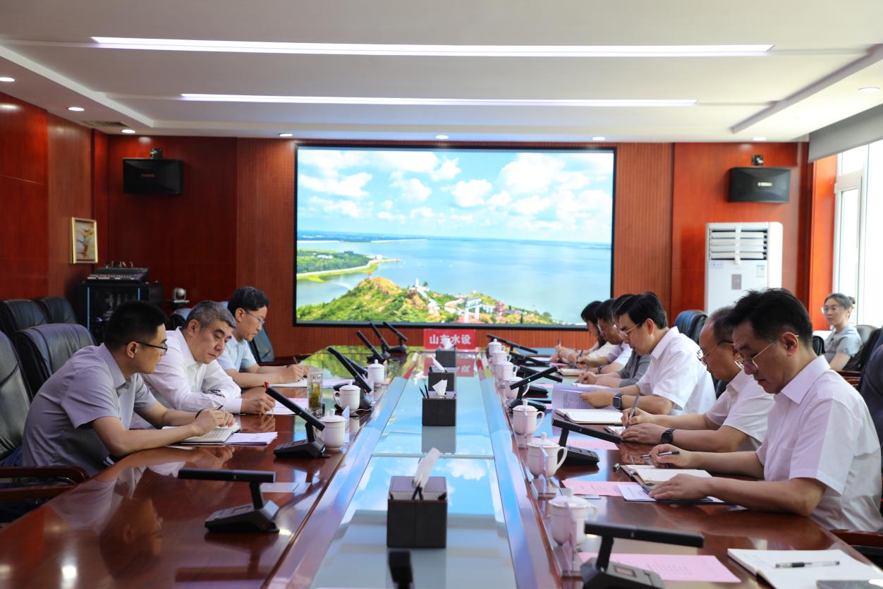 省國資委黨委委員、副主任周洪文一行到山東水設(shè)調(diào)研指導(dǎo)